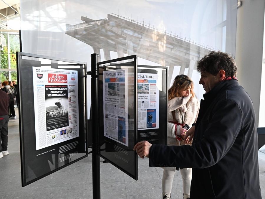 Egle possetti presidente del comintato vittime del crollo di ponte Morandi, durante l'inagurazione del memoriale per le 44 vittime.  ANSA/LUCA ZENNARO