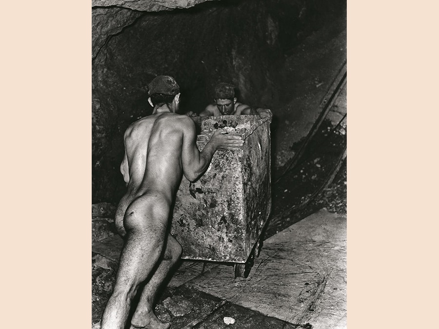 Fulvio Roiter Miniera di zolfo in Sicilia, 1953 ©Fondazione Fulvio Roiter