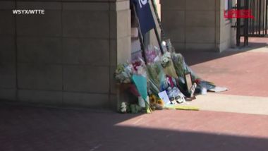 Ohio, Columbus: Hockey fans lay flowers in memory of dead NHL player