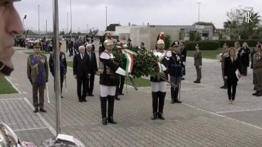 4 Novembre, Mattarella Depone Una Corona Al Sacrario Militare Dei ...