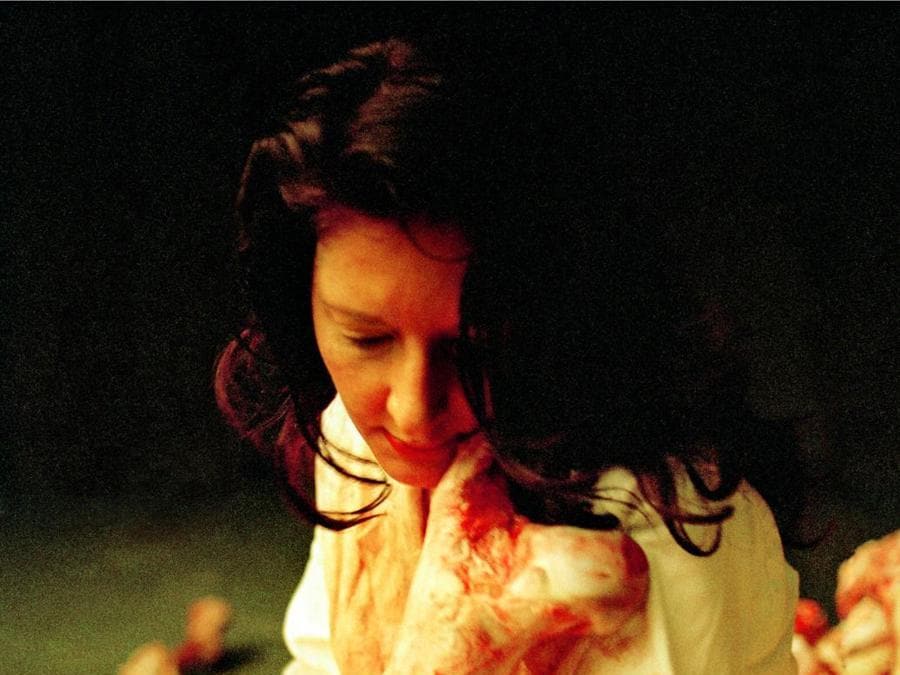 Marina Abramović, Balkan Baroque (Bones), 1997, video a un canale (b/n, sonoro), 9'42”. New York, Abramović LLC. Courtesy of Marina Abramović Archives e LIMA © Marina Abramović. Marina Abramović by SIAE 2018.