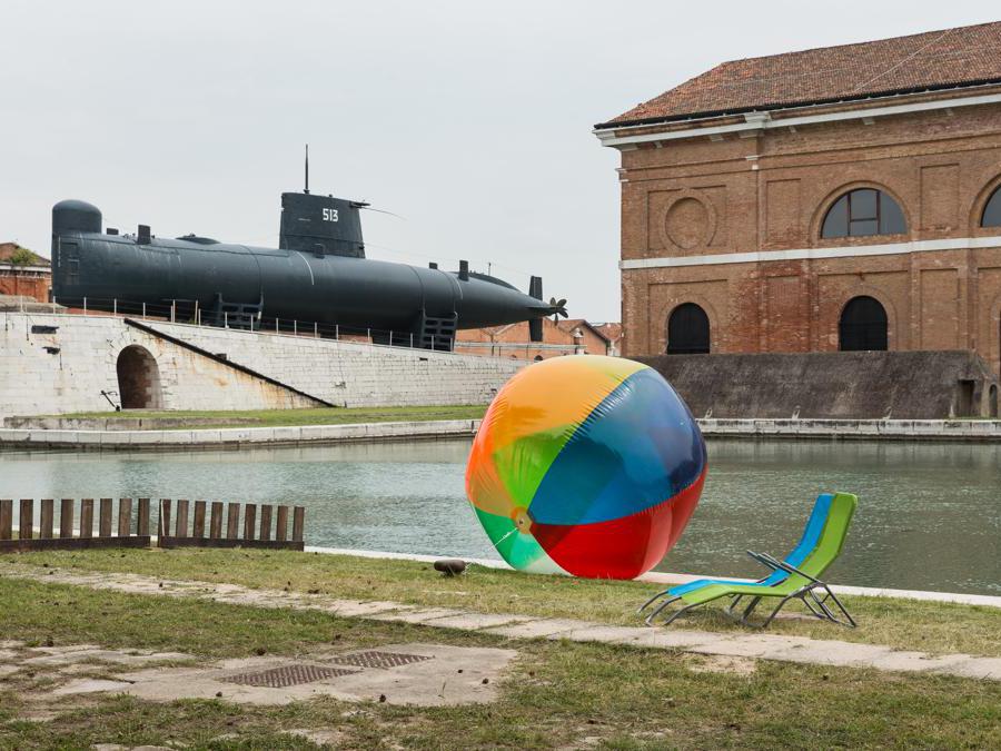 Rugile Barzdziukaite, Vaiva Grainyte, Lina Lapelyte, Sun & Sea (Marina), opera-performance, Biennale Arte 2019, Venice © Andrej Vasilenko.