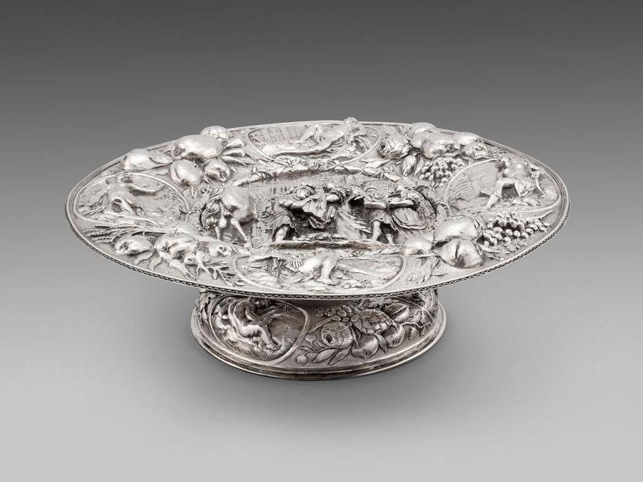 Galleria Koopman Rare Art un'importante tazza di Carlo II realizzata a Londra nel 1683 raffigurante Alessandro Il Grande che incontra Re Poros prezzo richiesto attorno a 225mila sterline