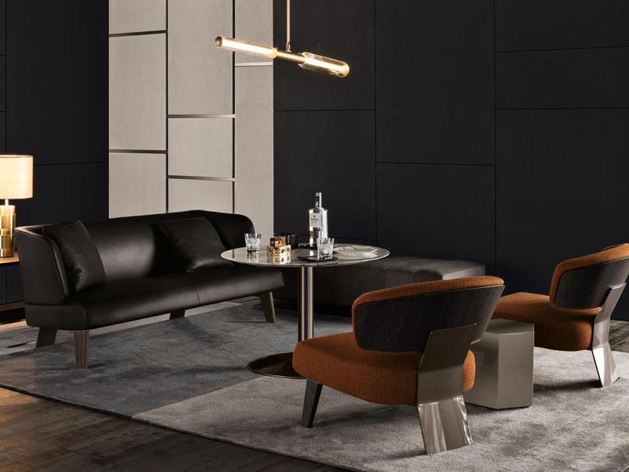 Minotti, Creed Collection, design Rodolfo Dordoni; la famiglia Creed si compone di numerose sedute, come divani, poltrone, poltroncine, oltre a un letto; ciascun elemento è stato espressamente pensato per una precisa collocazione, sia in termini di utilizzo che di stile. 