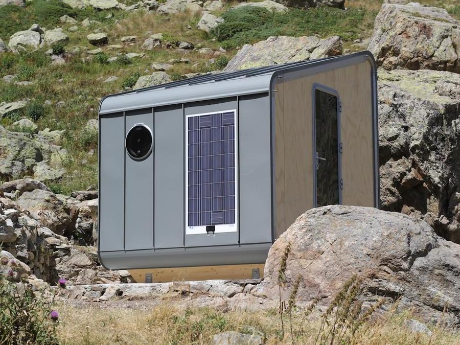 LeapHome dell'azienda torinese Leapfactory. Il modulo di legno è pensato per essere integrato con ogni tecnologia ed è 100% made in Italy. (http://home.leapfactory.it/)