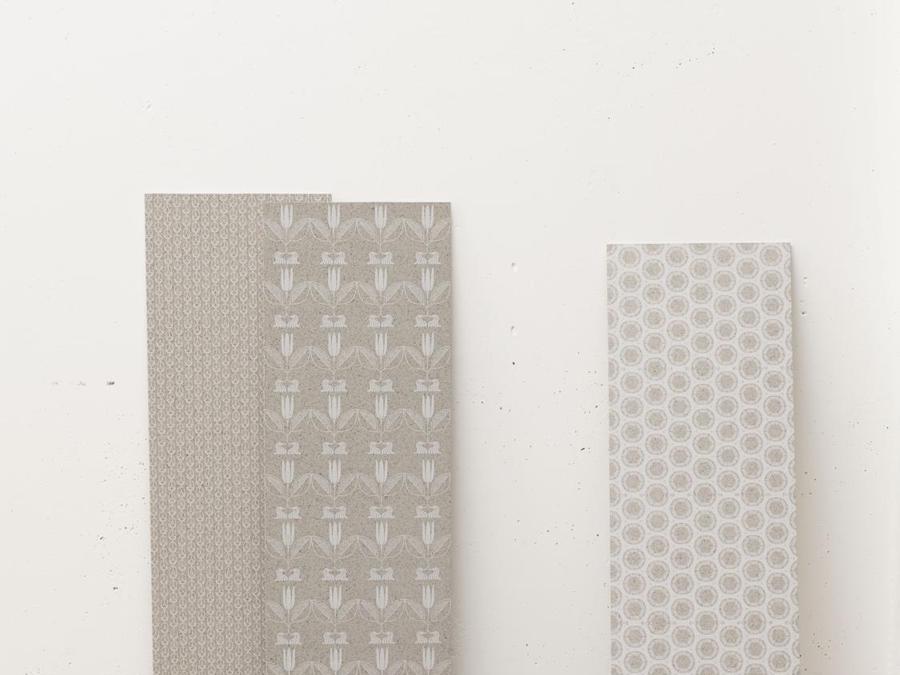 Cover di Patricia Urquila per Mutina. Lastre di 6 mm di grès porcellanato non smaltato ad impasto omogeneo nei colori bianco, grigio e nero in vari pattern. ( Foto Gerhardt Kellermann)