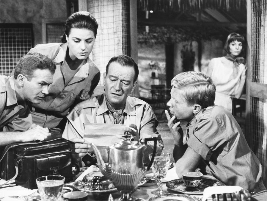 HATARI! conRed Buttons, Michele Girardon, John Wayne, Hardy Kruger, Elsa Martinelli, 1962. (Contrasto)
