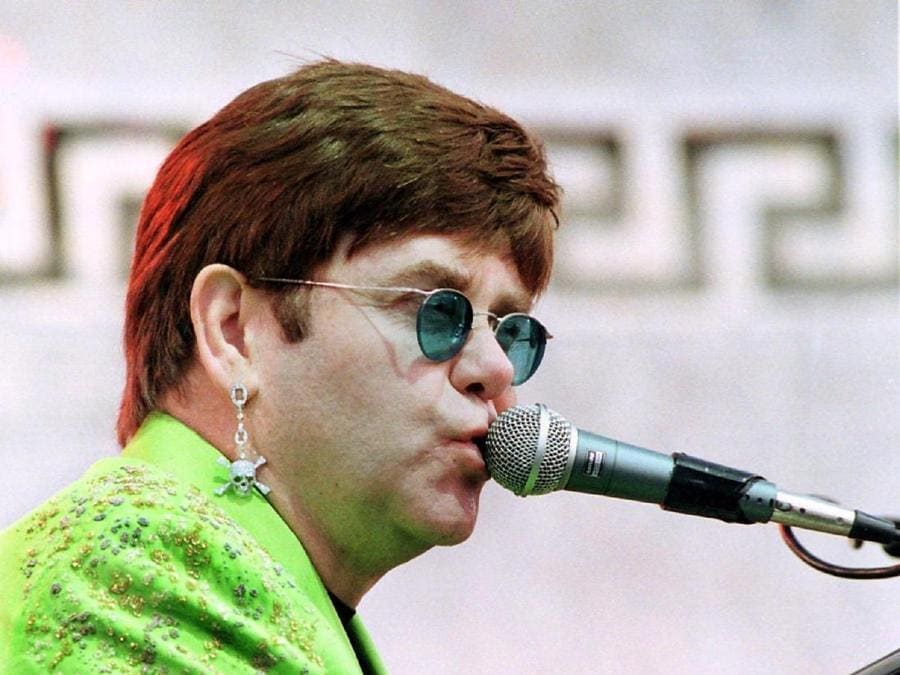 Elton John, mezzo secolo di «pop art» formato canzone Il Sole 24 ORE
