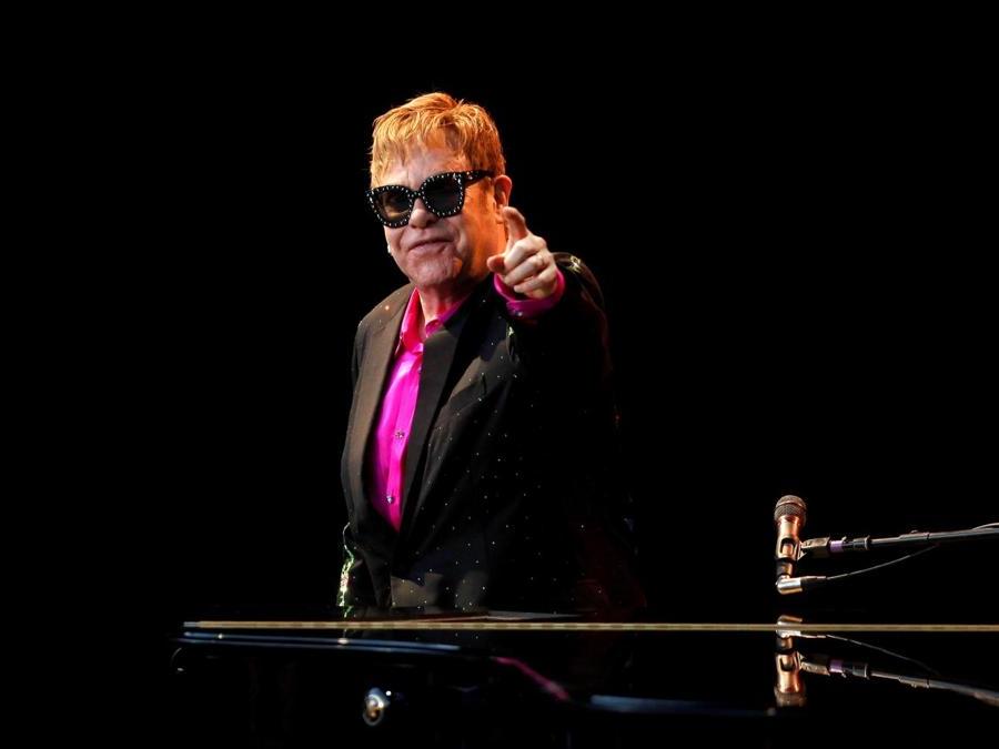 Elton John, mezzo secolo di «pop art» formato canzone Il Sole 24 ORE