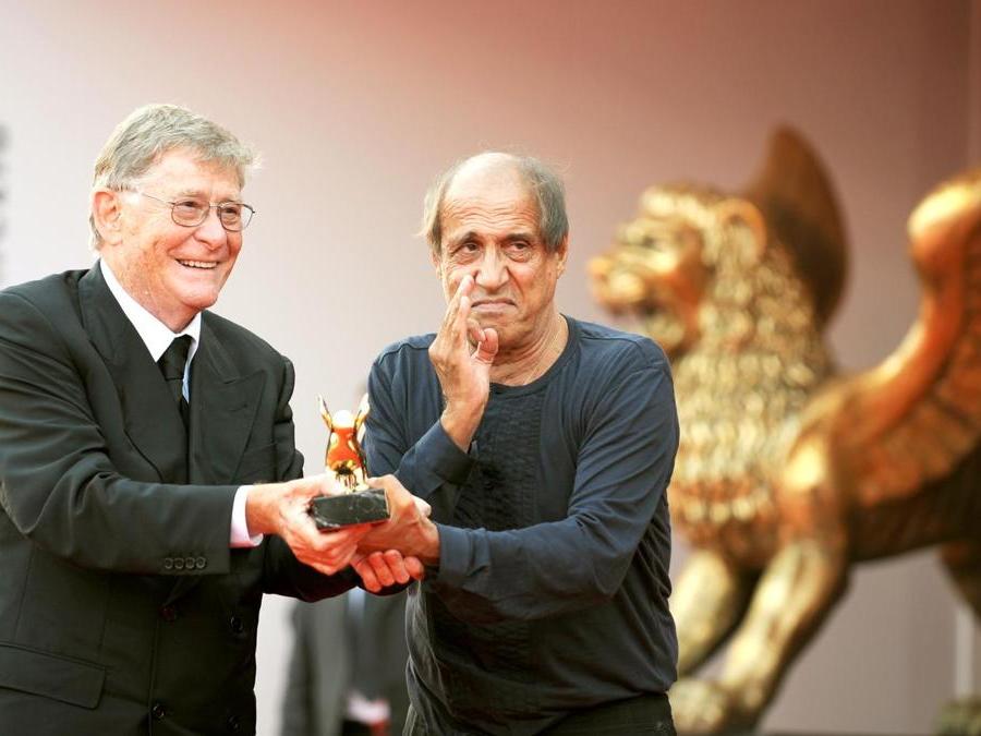 2008, Venezia,  Leone d'Oro alla carriera consegnato da Adriano Celentano (Ansa)