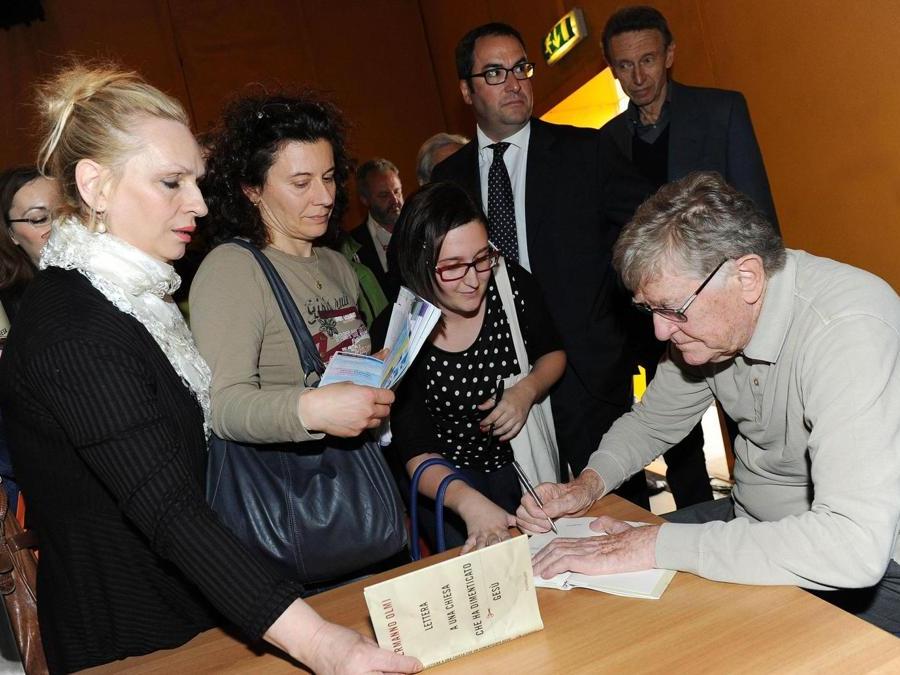 2013, Torino, al  XXVI Salone internazionale del Libro (Ansa)