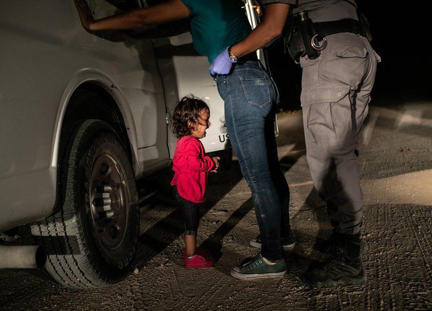 «Crying Girl on the Border» John Moore (Ansa)
