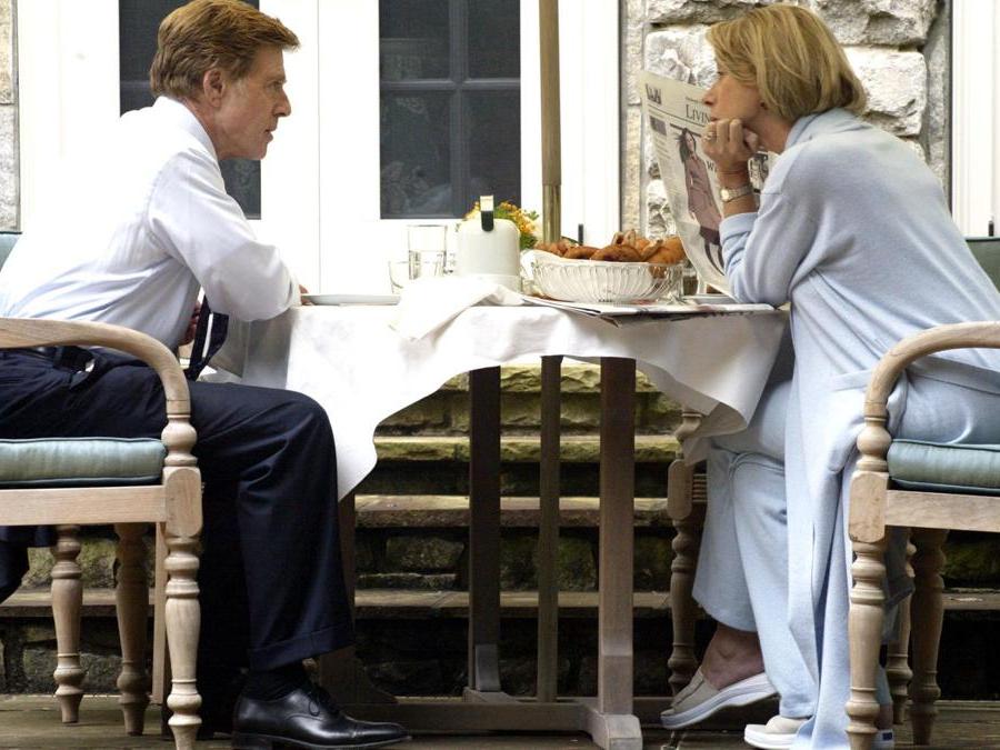 Robert Redford  e Helen Mirren in una foto di scena del film ''In Ostaggio''. 2004 (ANSA)