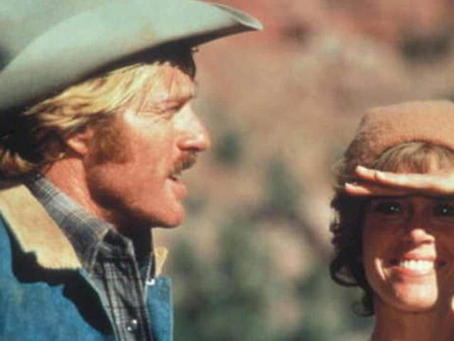 Una foto di scena del film 'Il cavaliere elettrico' con Jane Fonda e Robert Redford (ANSA)