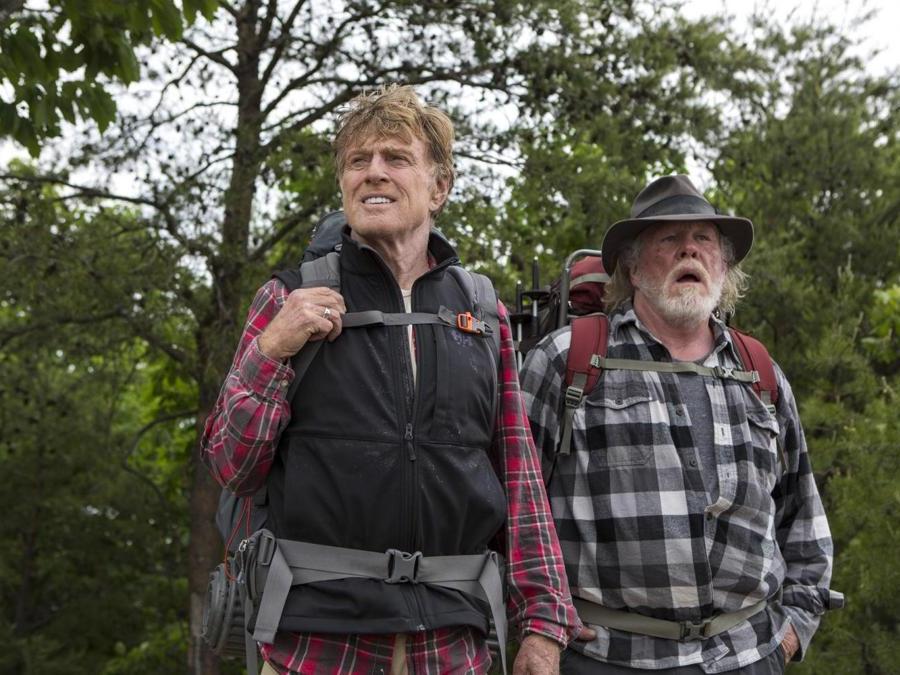 Robert Redford e Nick Nolte in una scena del film "A Walk in the Woods" (Frank Masi, SMPSP/Broad Green Pictures via AP)