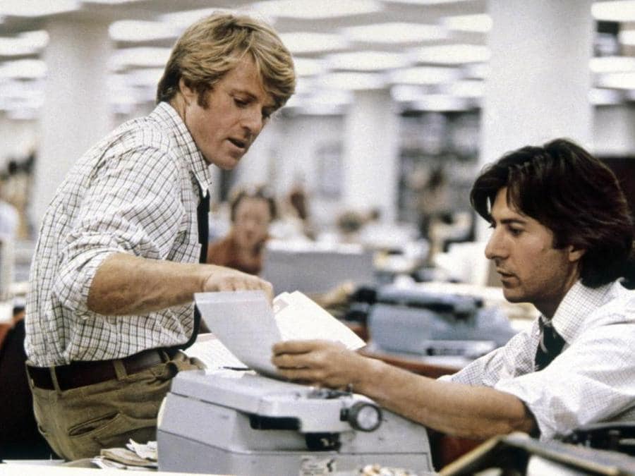 Robert Redford e Dustin Hoffman in una scena del film “Tutti gli uomini del Presidente” (Afp)
