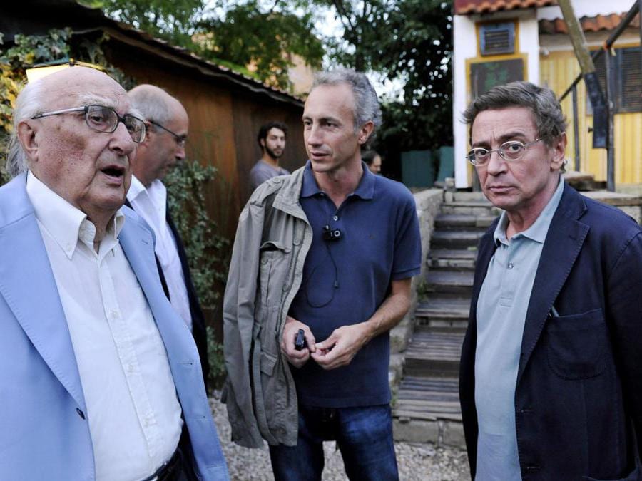 2010, Roma. Da sinistra, Andrea Camilleri, Marco Travaglio e Saverio Lodato,alla presentazione del libro Di testa nostra, presso il Circolo degli artisti (Ansa)