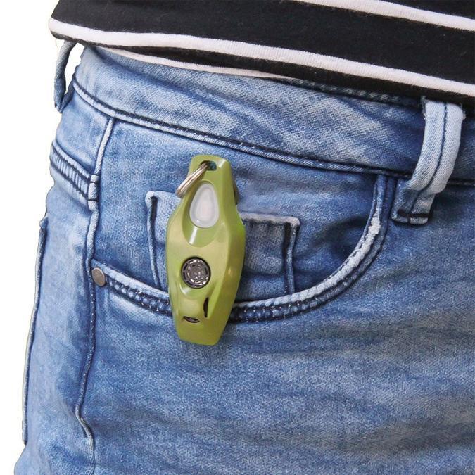 Clip, un antizanzare e antinsetti a ultrasuoni, da appendere alla cintura, funzionante a pile, con due emettitori di ultrasuoni, a distanza o ad azione più mirata.