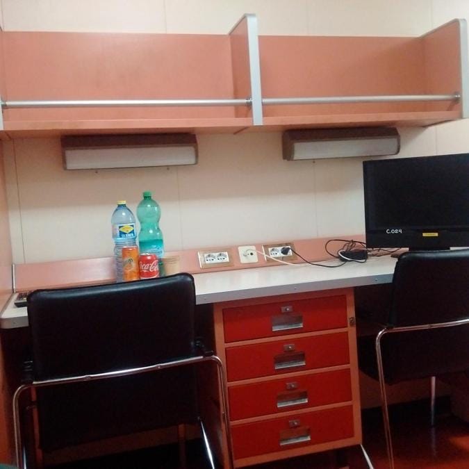 Cabina per l'equipaggio. Arredo