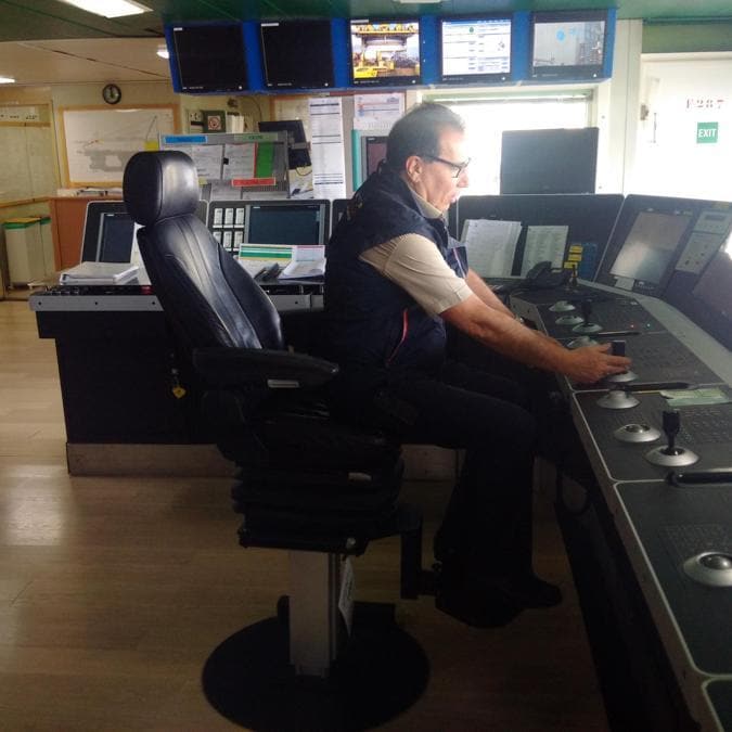 Il comandante Guido Schiappacasse al timone