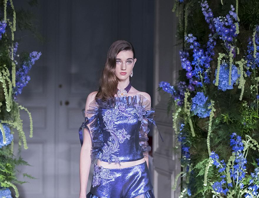 Chopard   un look della sfilata Chopard e Guo Pei The Silk Road Collection