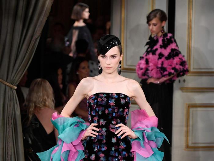 Armani Privé, a Parigi una supersfilata di preziose stravaganze  couture 