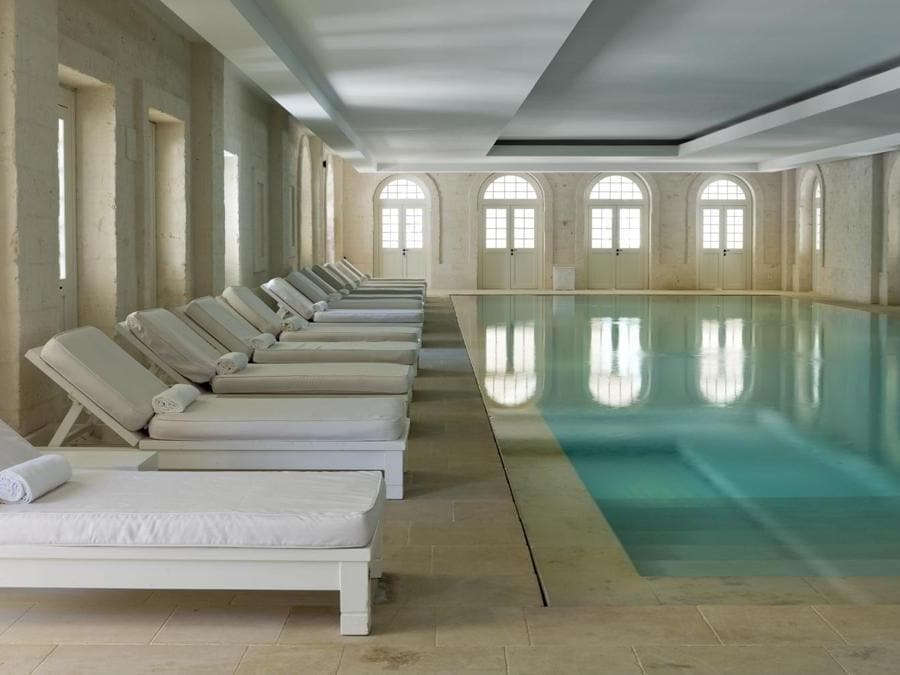 La piscina coperta.