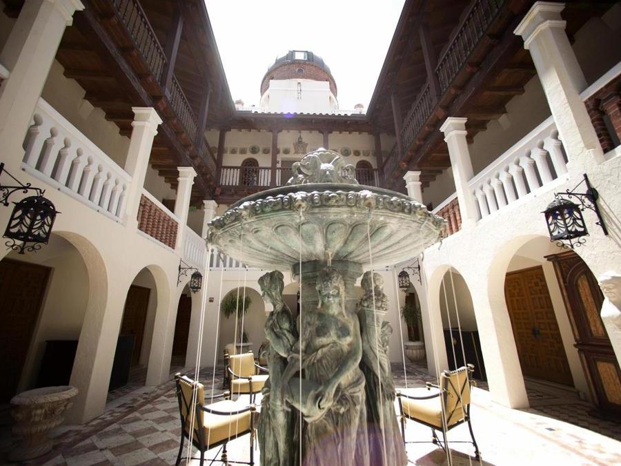 Versace, Vila di Miami (AP Photo/J Pat Carter)