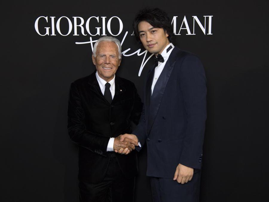 Giorgio Armani con Takumi Saito (credit SGP)