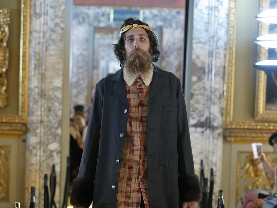 La sfilata della nuova collezione Gucci “Cruise” a Palazzo Pitti a Firenze, maggio 2017 