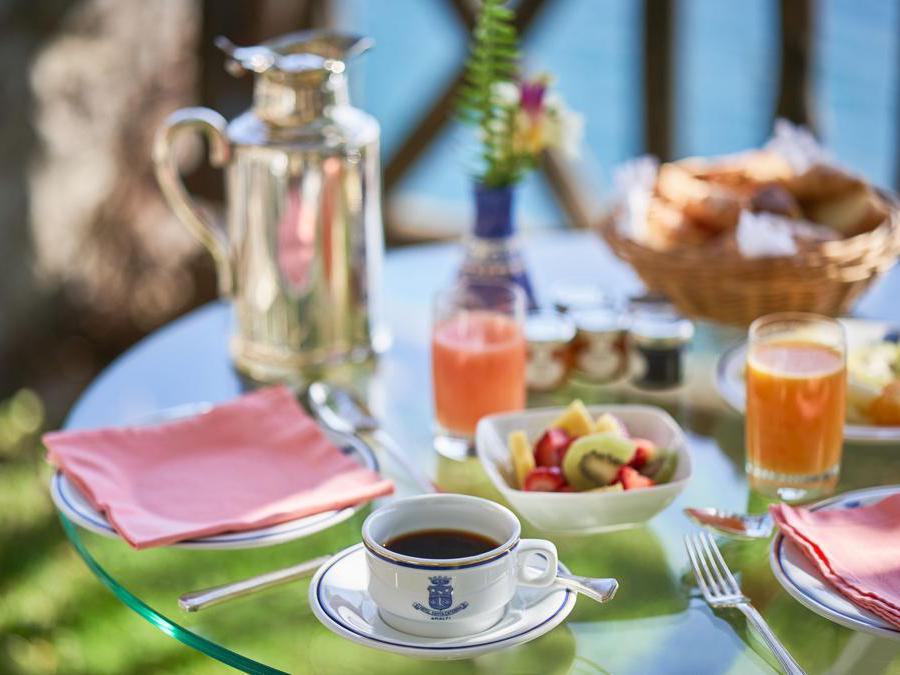 La prima colazione è curata nei minimi particolari. Tutto fresco, selezionato e di stagione.