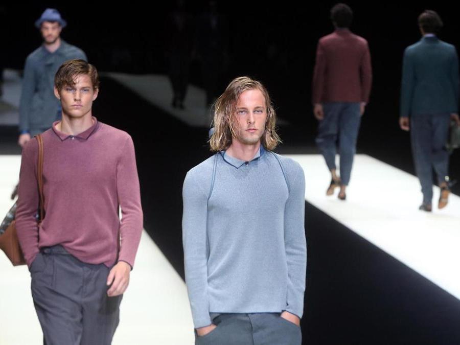Sfilata della collezione di Giorgio Armani. (ANSA / MATTEO BAZZI)