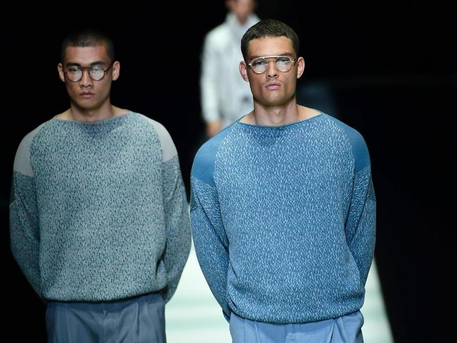 Sfilata della collezione di Giorgio Armani. (AFP PHOTO / Miguel MEDINA)