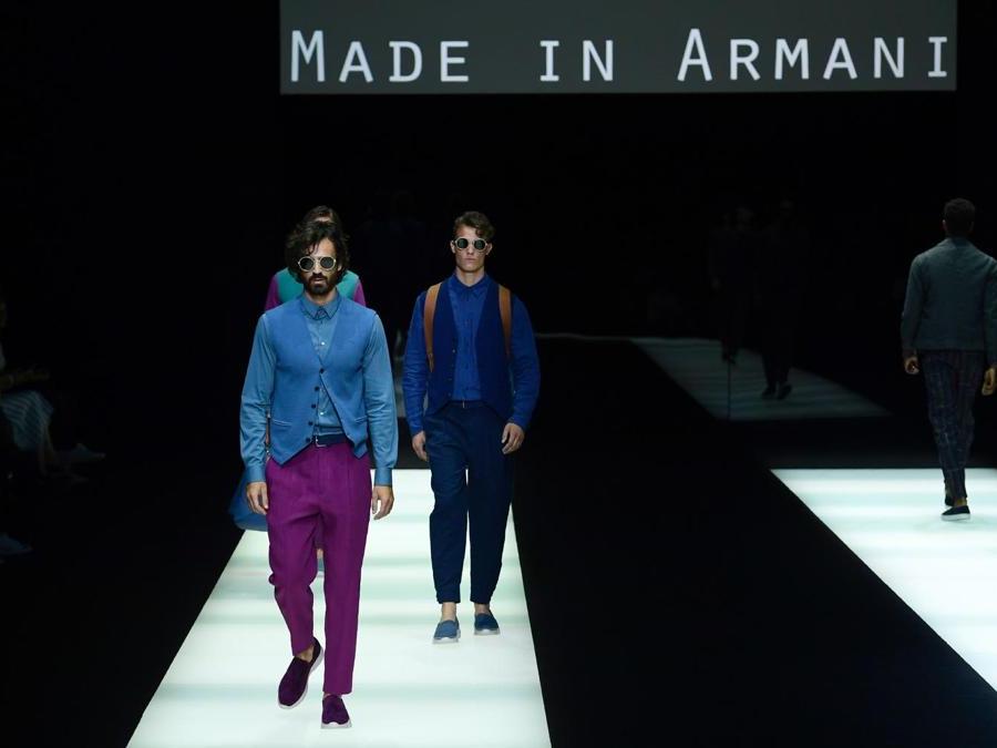 Sfilata della collezione di Giorgio Armani. (AFP PHOTO / Miguel MEDINA)
