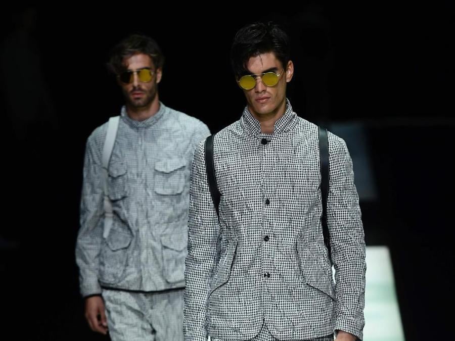 Sfilata della collezione di Giorgio Armani. (AFP PHOTO / Miguel MEDINA)