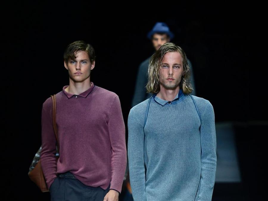 Sfilata della collezione di Giorgio Armani. (AFP PHOTO / Miguel MEDINA)