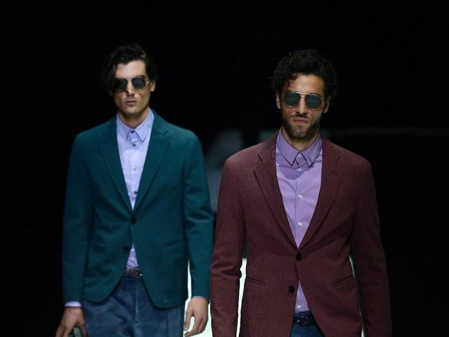 Sfilata della collezione di Giorgio Armani. (AFP PHOTO / Miguel MEDINA)
