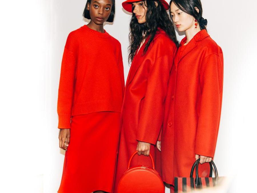 Oggi Mansur Gavriel vende tramite i sue due monomarca a New York, le-store e circa 100 multimarca nel mondo, fra cui Barneys New York, Bergdorf Goodman, Colette, Dover Street Market e Opening Ceremony.