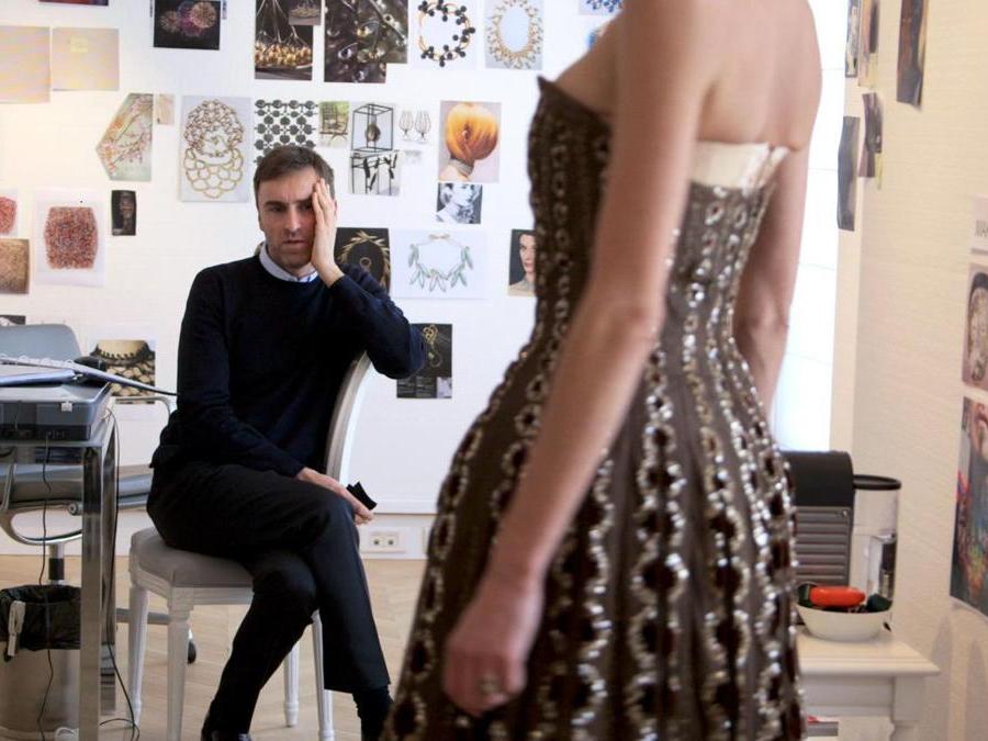 Dior and I (2014) - Frédéric Tcheng firma il racconto del debutto di Raf Simons alla guida creativa di Dior nel 2012, dopo l'uscita di John Galliano.