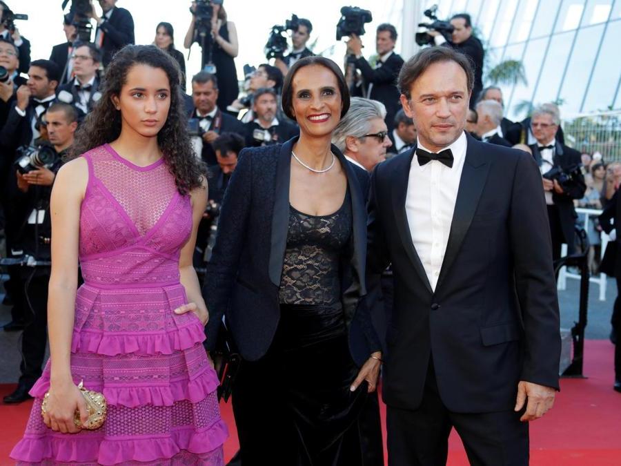 Vincent Perez, la moglie  Karine Silla e la loro figlia. (REUTERS/Eric Gaillard)