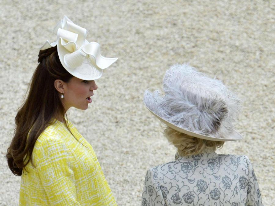  AFP PHOTO/POOL/TOBY MELVILLE