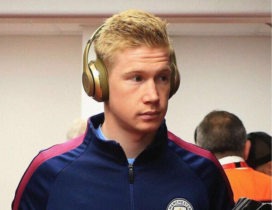 Kevin De Bruyne. Ventisette anni, belga, gioca nel Manchester City ed è in Russia in forza al Belgio. È un appassionato di moda, e in particolare di Christian Louboutin, Balmain, Off White e Givenchy.