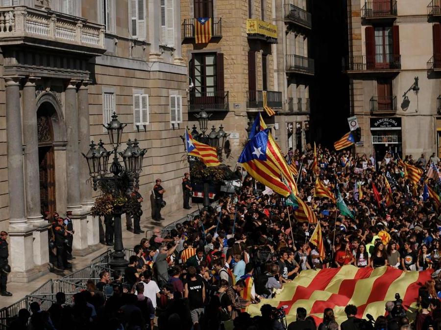 (AFP PHOTO / PAU BARRENA)