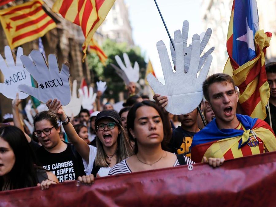 (AFP PHOTO / PAU BARRENA)