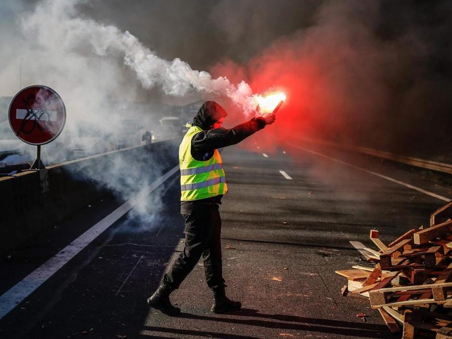 (Photo by CHARLY TRIBALLEAU / AFP)