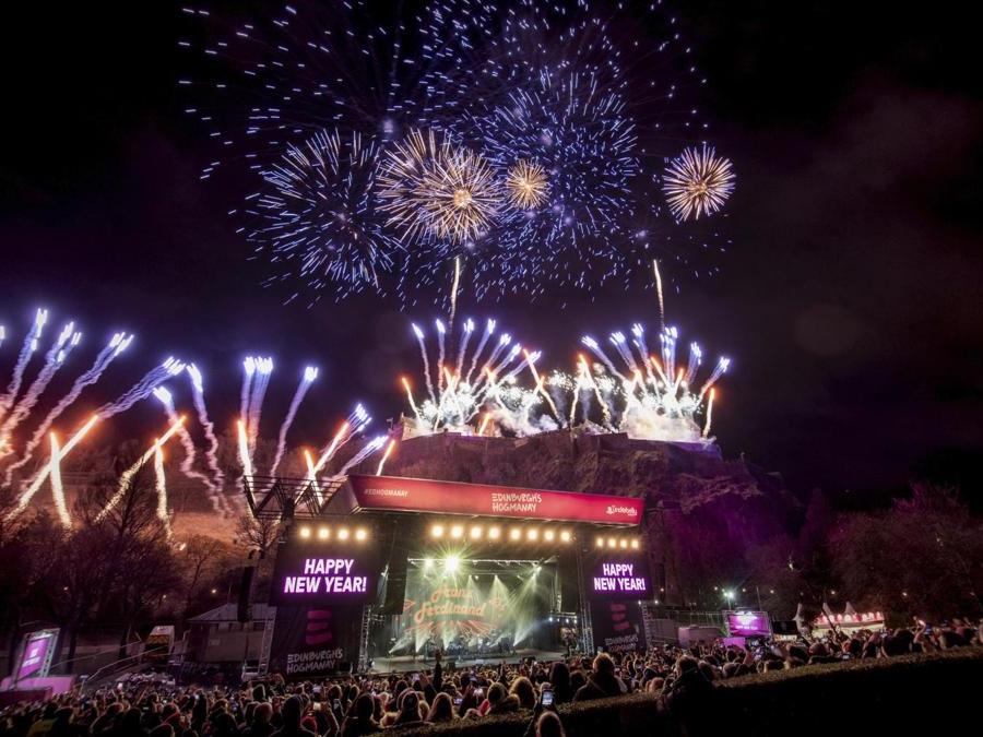 Edimburgo, Scozia, Regno Unito.  (Ian Georgeson/Edinburgh's Hogmanay via AP Images)