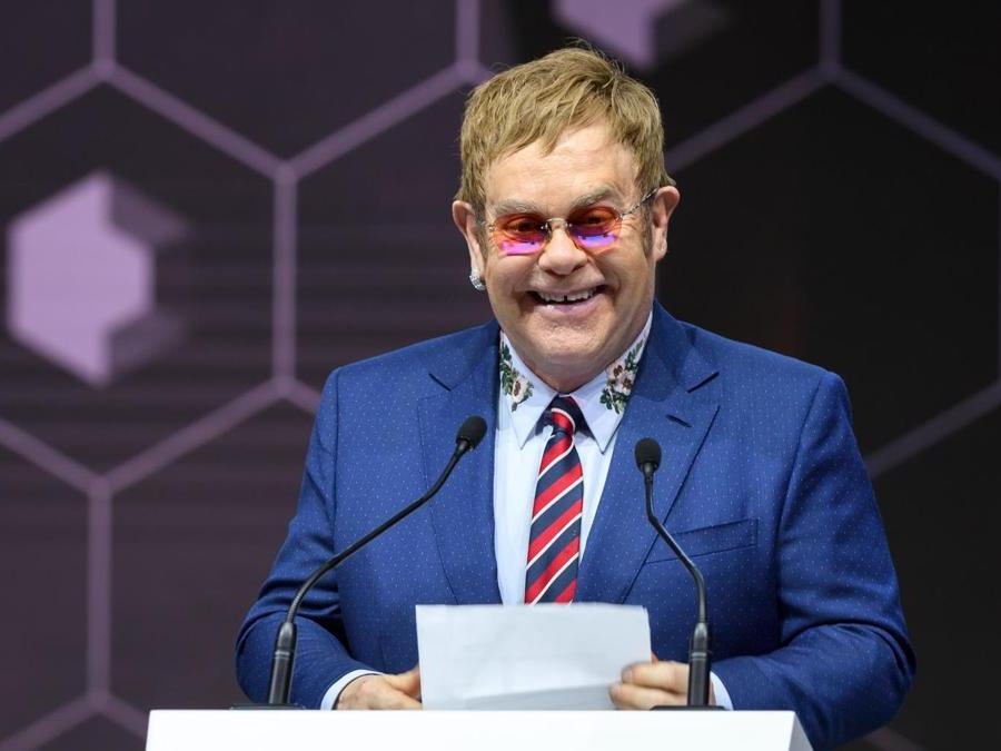 Elton John (AFP PHOTO / Fabrice COFFRINI)