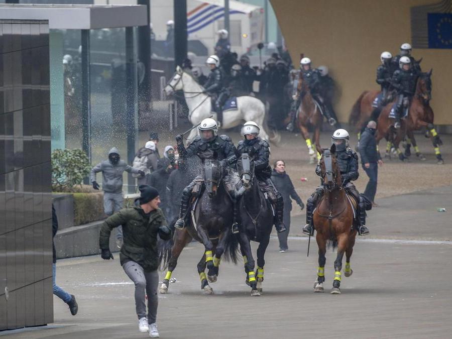 (Epa/Julien Warnand)