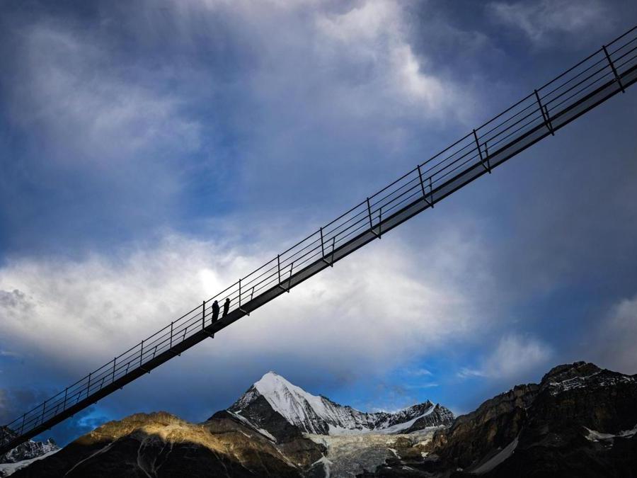 In Svizzera Il Pi Lungo Ponte Pedonale Sospeso Del Mondo Il Sole 24 ORE