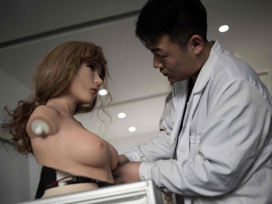 (Afp photo / Fred Dufour /  China-sex-lifestyle, Focus by Joanna Chiu)